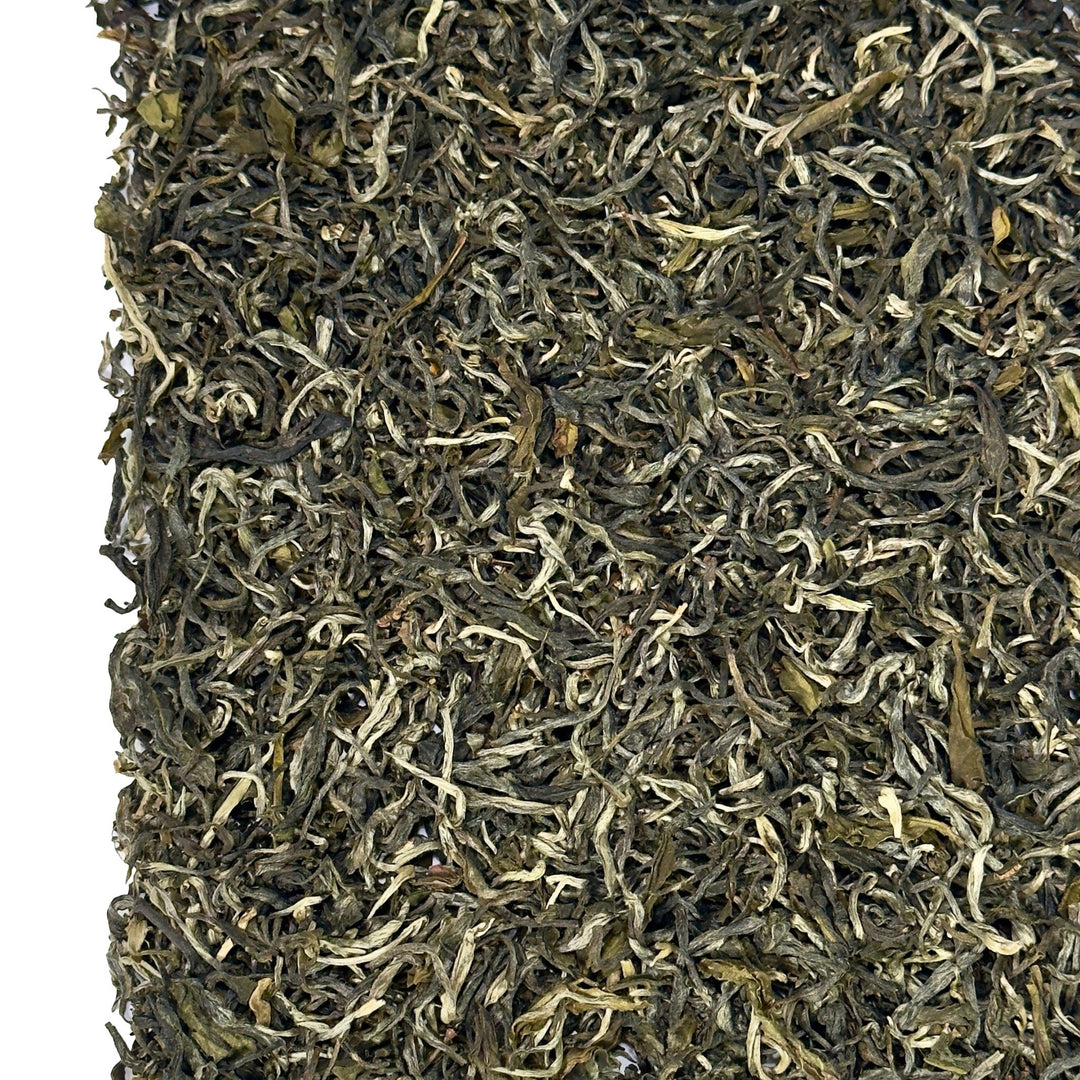 China Yunnan Special White Leaf Tea